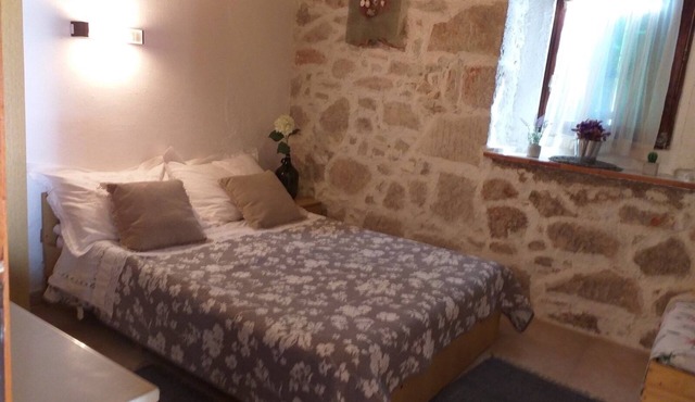 One bedroom apartment with terrace Kali, Ugljan (A-8269-a)