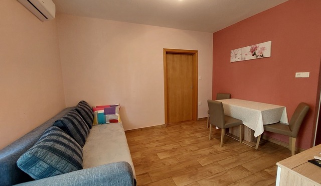 One bedroom apartment with terrace Mundanije, Rab (A-4953-e) in Rab