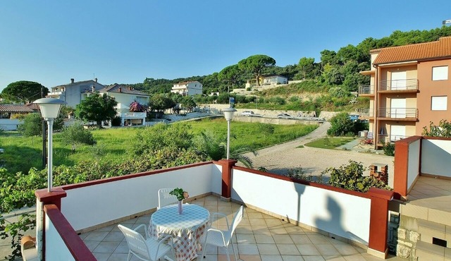 One bedroom apartment with terrace and sea view Kampor, Rab (A-5000-b) in Rab