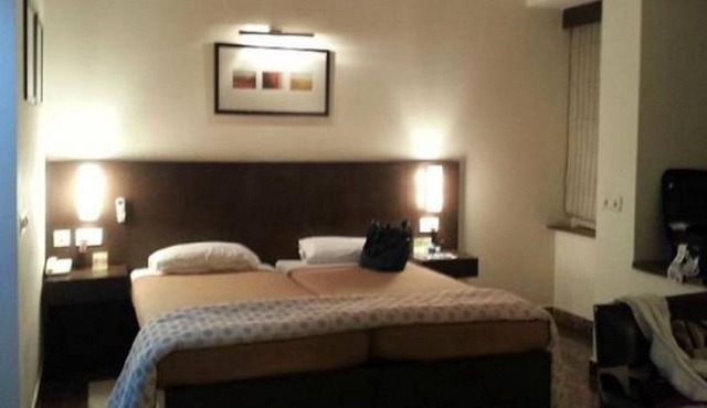 One Bedroom with Private Bathroom, Living room and Kitchen Studio Appartment in Ghaziabad