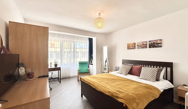 Opera Sunrise zentrale moderne Balkonwohnung by Interhome in Timişoara