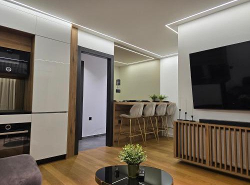 Osijek Luxury Center - Self Check-in, 2 Parking Spaces, Balcony, Elevator