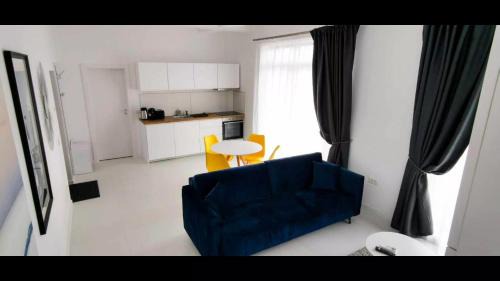 OXYGEN NEPTUN BY BOUTIQUE C5 in Jupiter