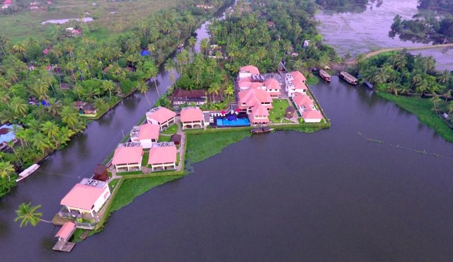 Paloma Backwater Resorts in Alleppey