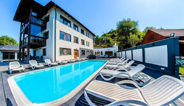 Panorama Lake Resort in Sangeorgiu de Padure