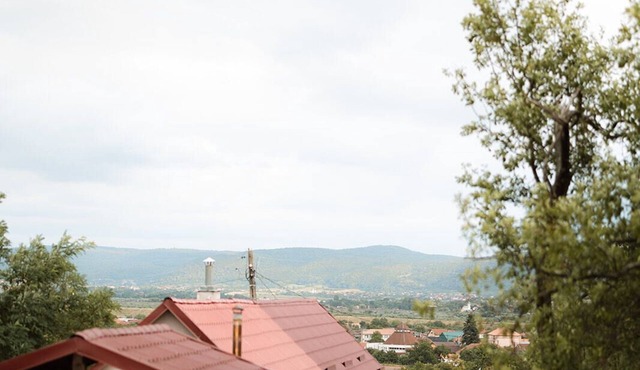 Panorama Lugasu - Cozy House with 2 bedrooms and Hot Tub! in Lugașu de Jos