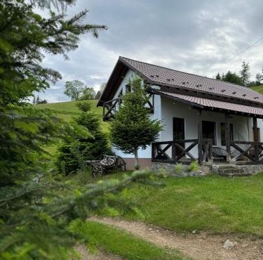 Panoramic House in Marisel