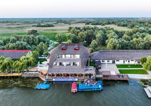 Paradis Hotel in Mila Douăzeci şi Trei