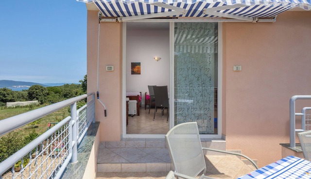Peaceful Retreat With Terrace 2, Kavran, Croatia in Kavran