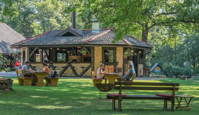 Pension & Glamping Pibernik - Attic Double Room in Bled