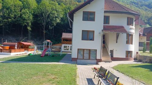 Pensiunea Casa David in Sugag