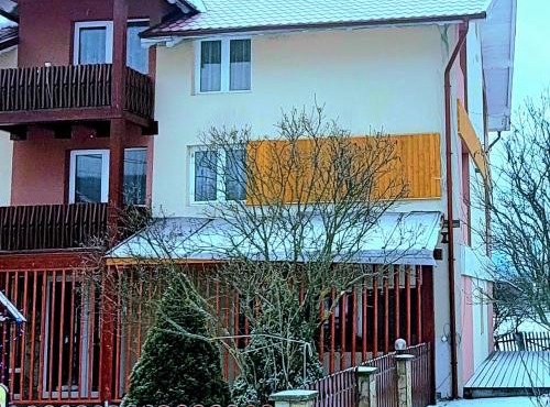 Pensiunea Casa Maia in Neagra Şarului
