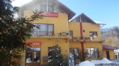 Pensiunea Dracula & Spa in Capatanenii Pamanteni
