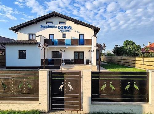 Pensiunea Izora in Crisan