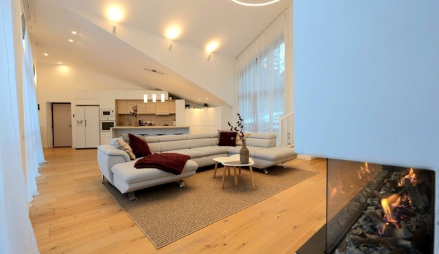 Perfect 5-bedroom penthouse in soothing Sinaia for your getaway. in Sinaia