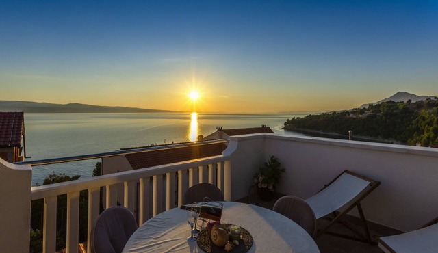 Perfectly located holiday home with a private pool