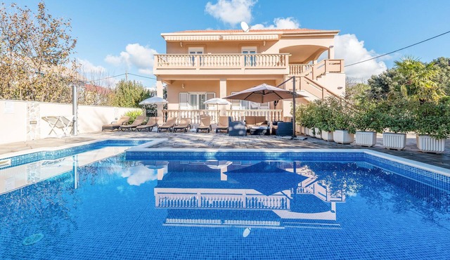 Pet friendly home in Bibinje