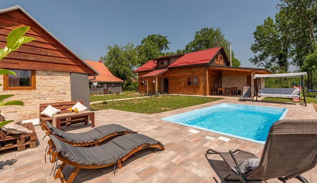Pet friendly home in Gospic