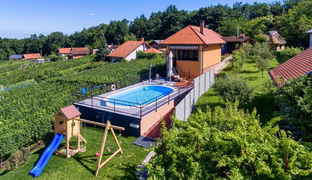 Pet friendly home in Jalzabet