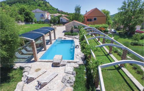 Pet Friendly Home In Sinj With Sauna