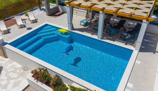 Pet friendly home in Svib