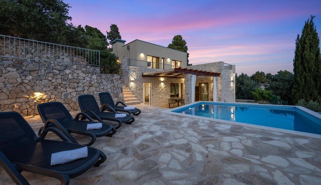 Pet friendly home in Zaboric