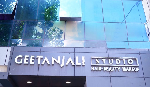 PIVATE ROOMS IN LAJPATH NAGAR II in NEW DELHI