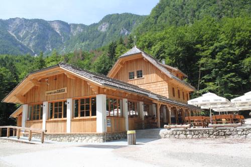 Planinski dom Savica in Bohinj
