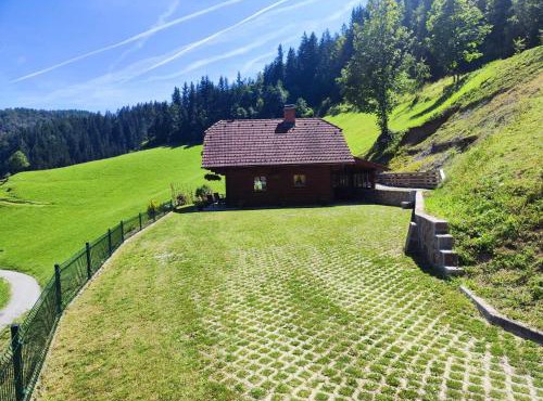 Počitniška hišica Rogatec - Holiday Cottage Rogatec in Luce