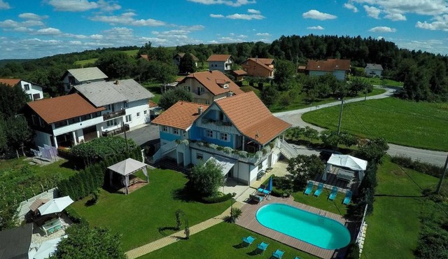 Pool Apartments Plitvice Lakes in Grabovac