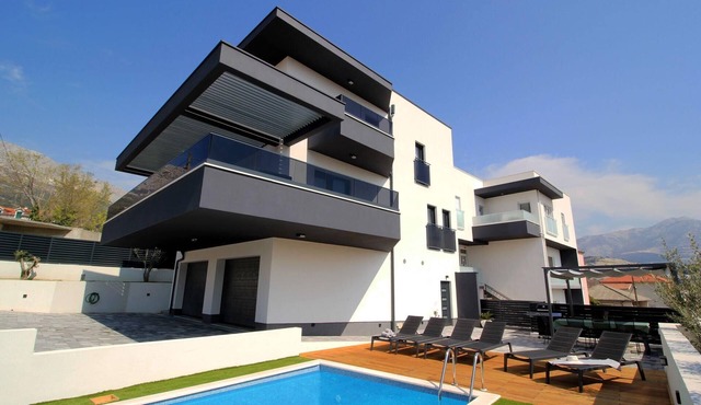 Porta Villa Salonae - your new home, away from worries.