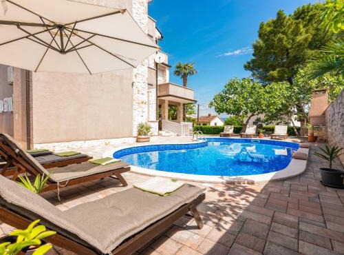 Private holiday house Villa SoulSet with garden and Pool Near Beach in Malinska, Krk