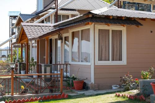 Qcent Club Mukteshwar in Mukteshwar