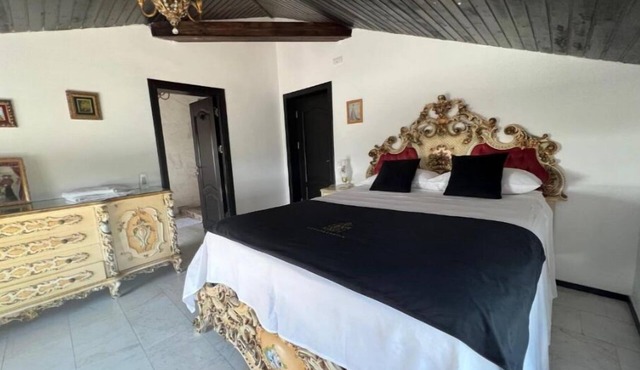 Queen Room with Balcony in eforie