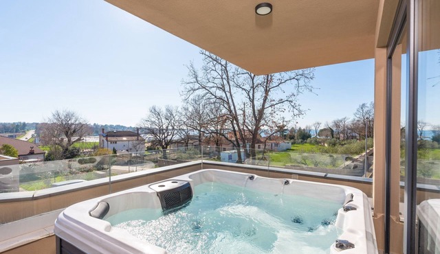 Quercus Village APP 11 mit jacuzzi by Interhome