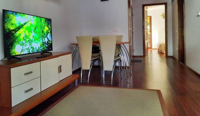 Quiet Nest with Parking and Mountain View in Poiana Tapului