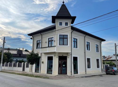 Racers' Home in Bals