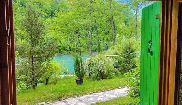 Rafting Camp Encijan in Foca