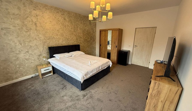 Random Studio | Pet-Friendly Stay | Cozy Apartment in Brașov