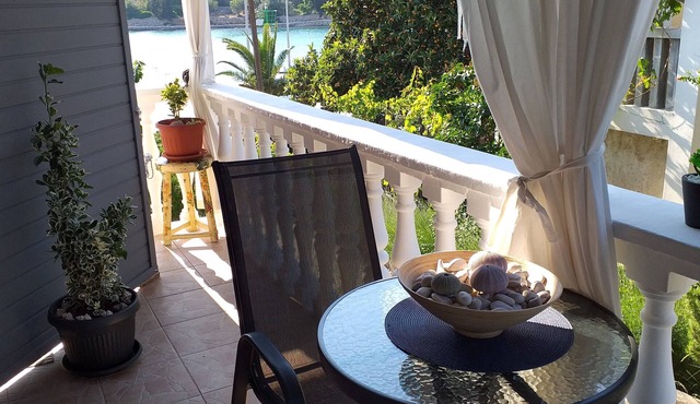 Ravart Double room with balcony and sea view balcony and summer kitchen