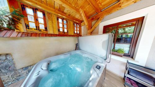 Resort Hisa Ida - Apartments with Hot Tub and Sauna in Ivančna Gorica