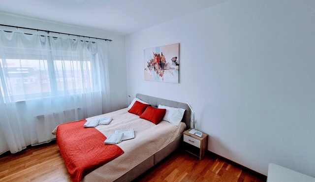 RING TM - spacious, big terrace, safe underground parking in Timișoara