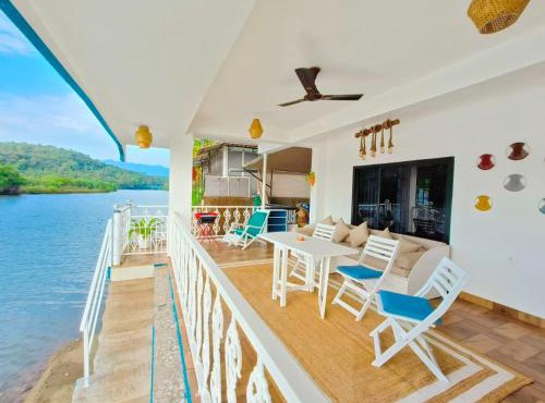 River Sunset Villa in Canacona