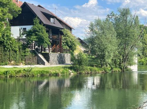 Riverside House Krka in Zagradec