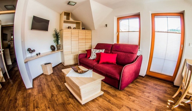 Riverside Pines Luce Apartments with Balcony - Studio Apartment with Balcony in Luce