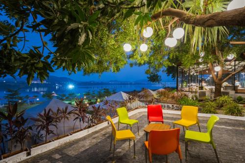 RiverView Tent Resort in Kevadia