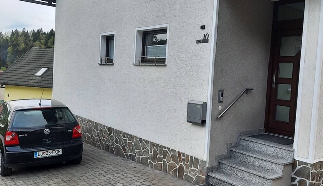 Rob Picturesque and Cozy Apartment with Balcony - Two Bedroom Apartment with Balcony in Rob