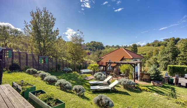 Romantic Haven with Hot Tub, Beretinec, Croatia