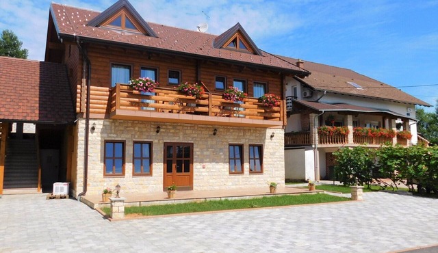Rooms Ilija, (15146), Rakovica, hr