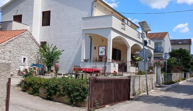 Rooms with a parking space Sveti Filip i Jakov, Biograd - 27492